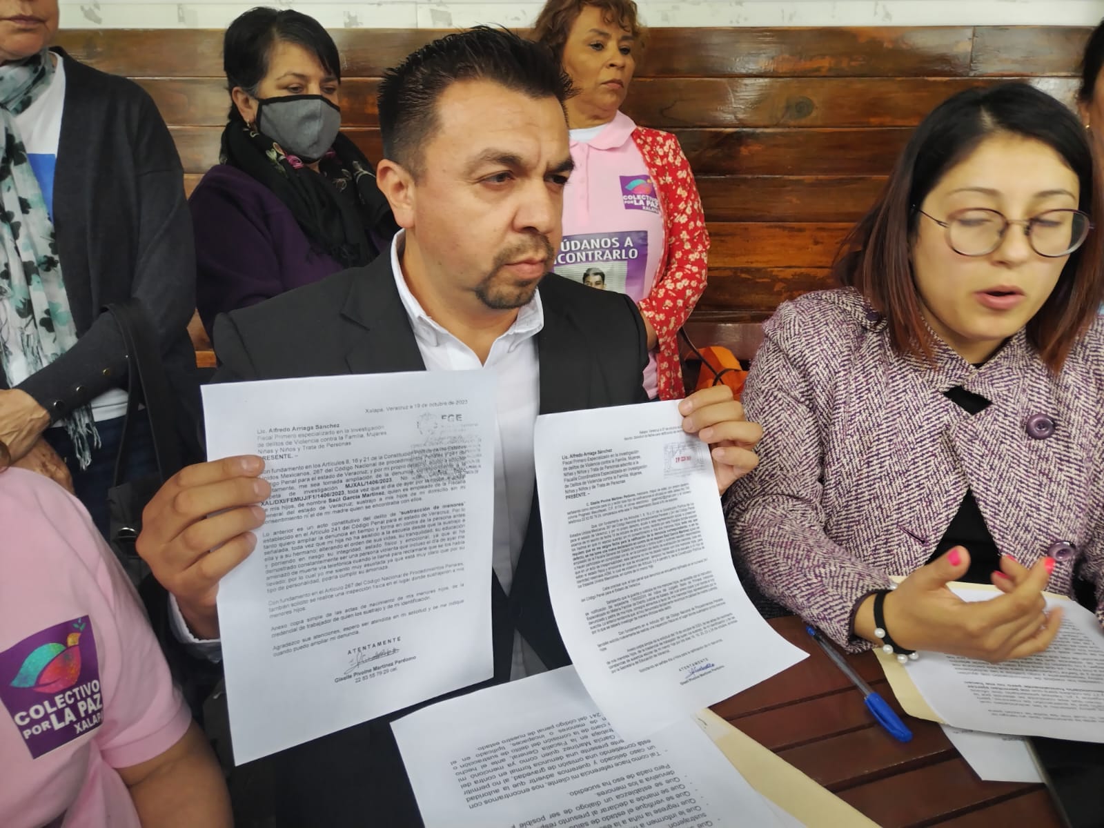 Empleados de FGE se niegan a recibir la denuncia de madre de familia víctima de violencia