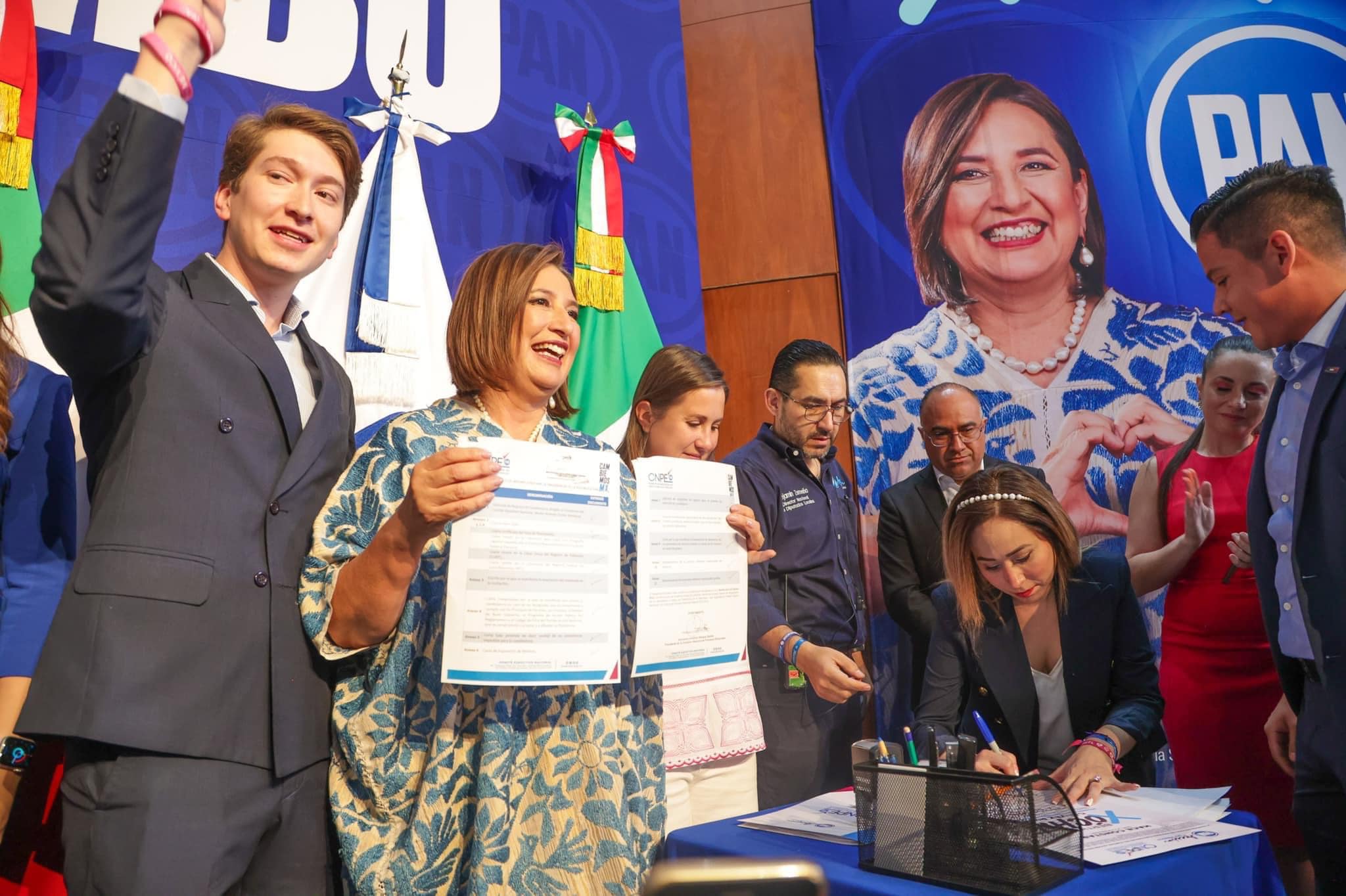 Xóchitl Galvez se registra como precandidata del PAN a la Presidencia