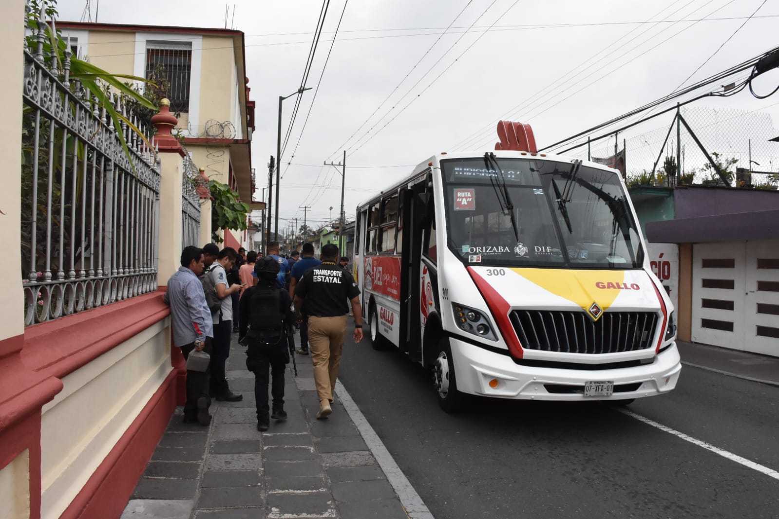 Sacan de circulación a transportes Gallo en Orizaba