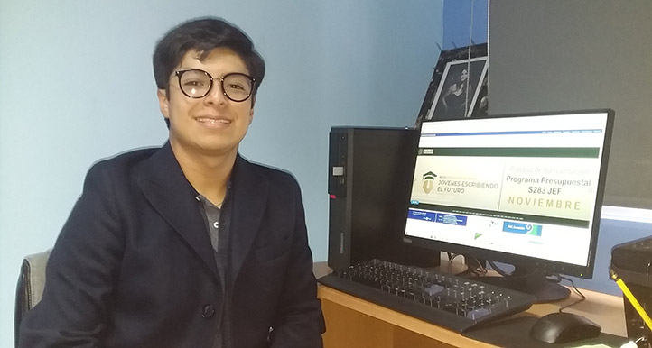 Alumno UV indaga efecto de extractos naturales en la anemia aplásica