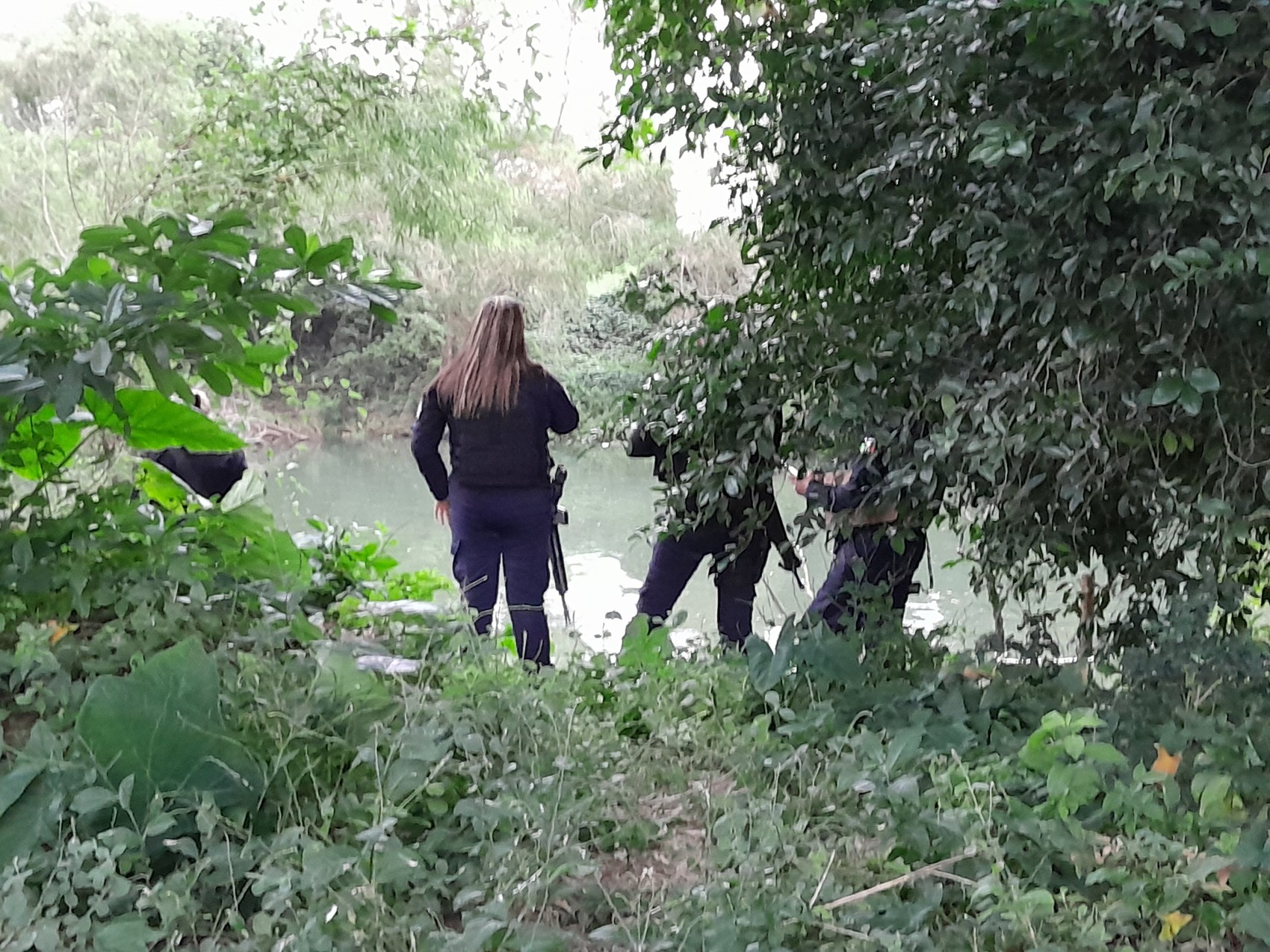 Encuentran a septuagenario sin vida flotando en el Río Cotaxtla a la altura de Medellín