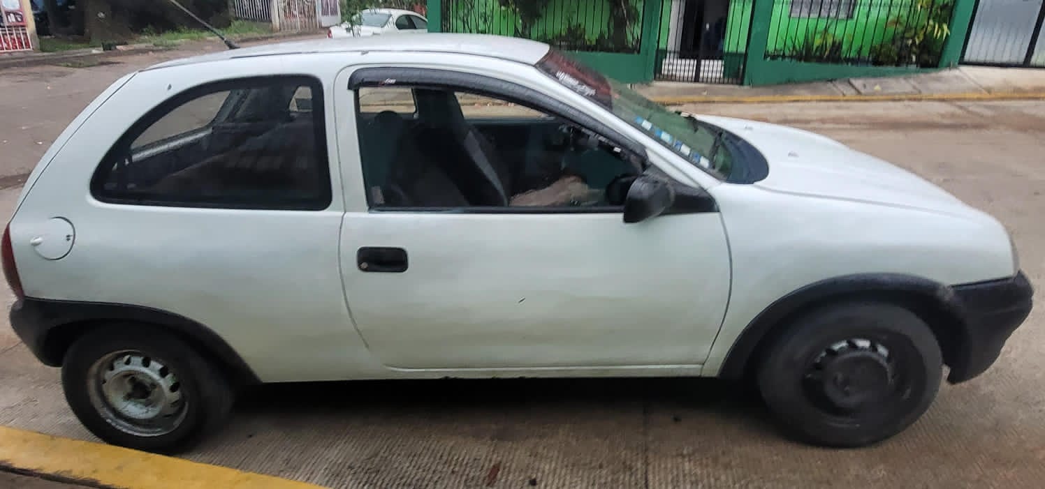 Roban auto particular en el primer cuadro de Córdoba