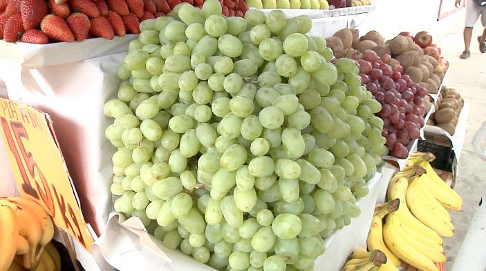 Kilo de uva se comercializa en 140 pesos en Coatzacoalcos