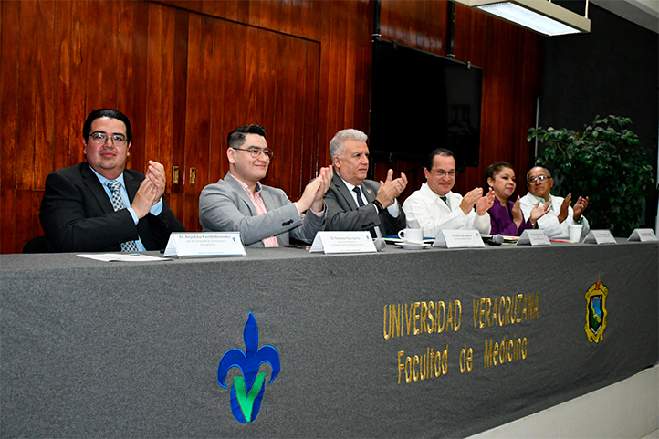 Región Veracruz celebra 10 años de la Licenciatura en Quiropráctica