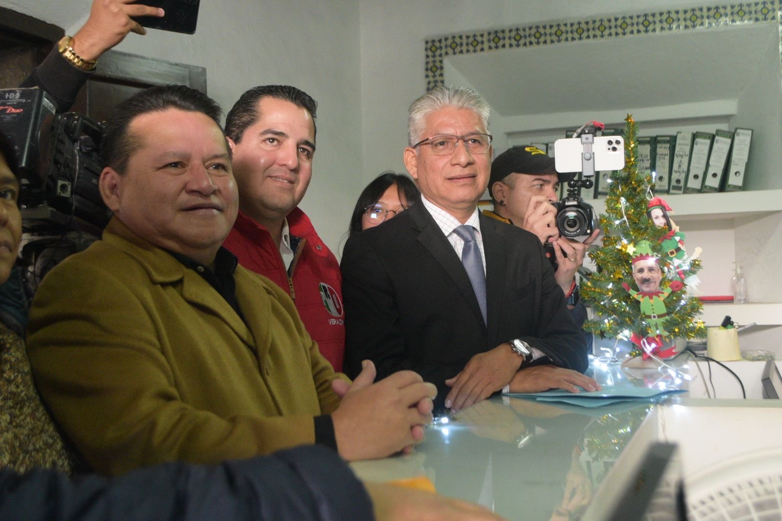 Secretarios usaron vehículos oficiales para acudir a evento de Rocío Nahle, si hay delito electoral: PRD