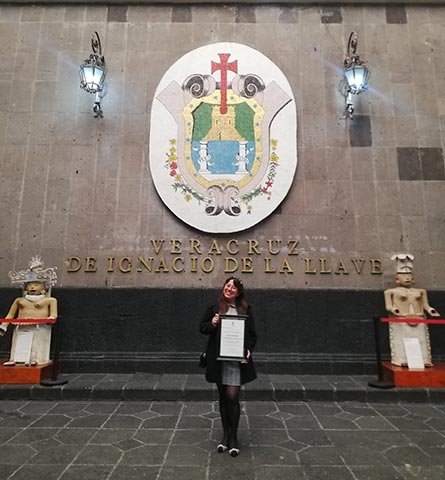En el extranjero se reconoce la enseñanza que da la UV: egresada