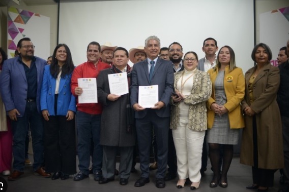 OPLE valida registro de coalición PAN-PRI-PRD