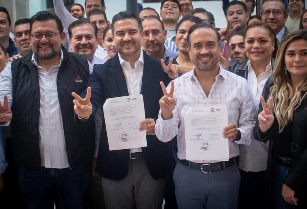 Miguel Ángel Yunes Márquez se registra como precandidato al Senado de la República