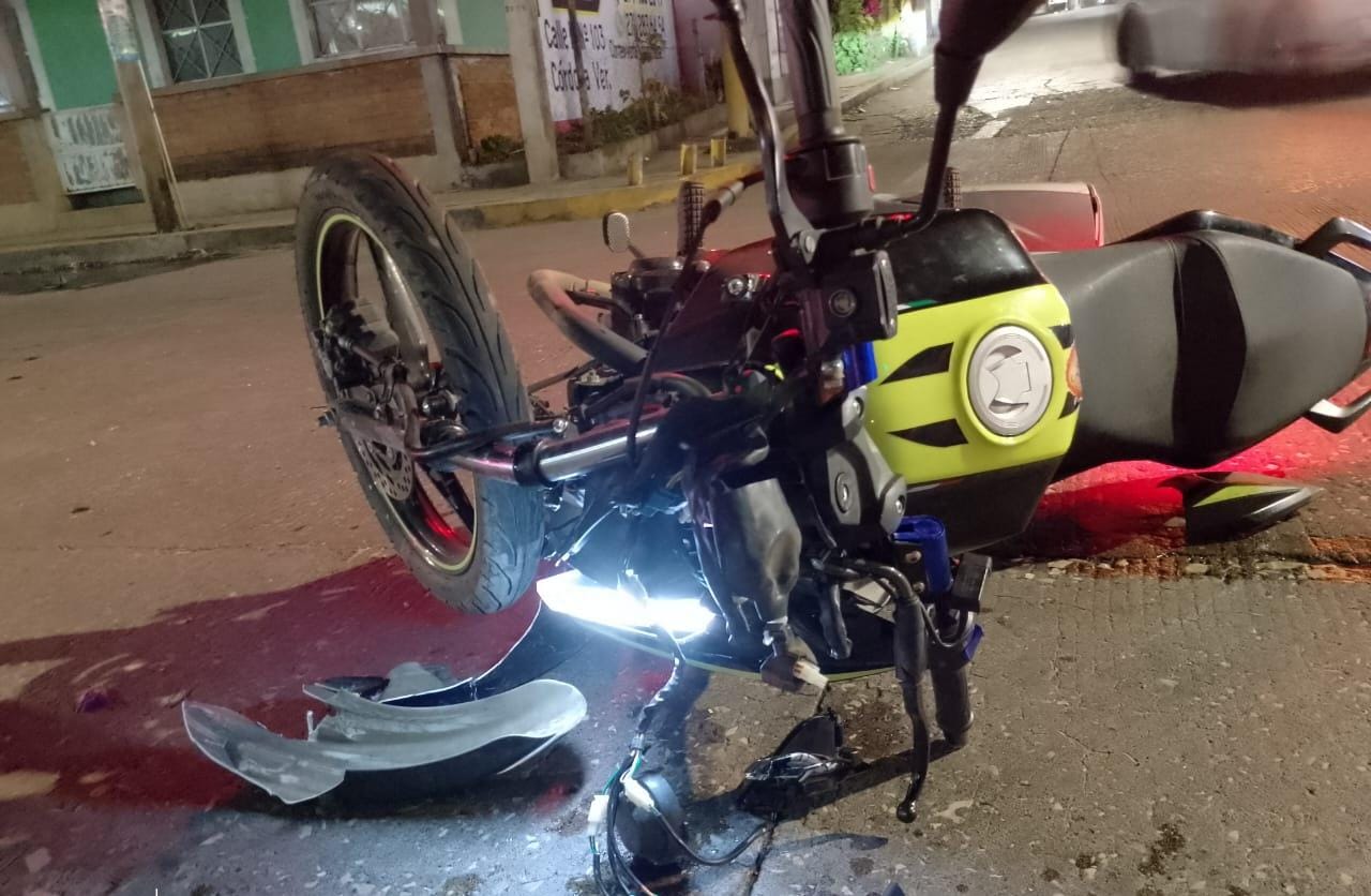 Patrulla de Guardia Nacional choca con motocicleta, hay un herido, en Córdoba