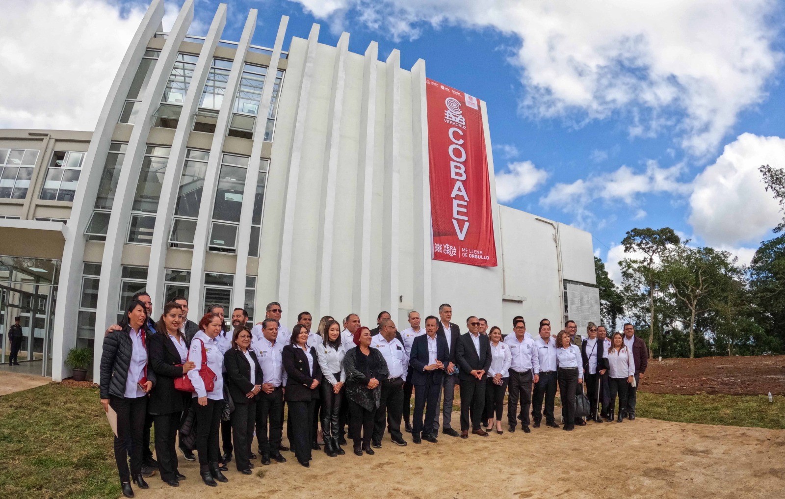 Inauguran oficinas centrales del Cobaev en Xalapa