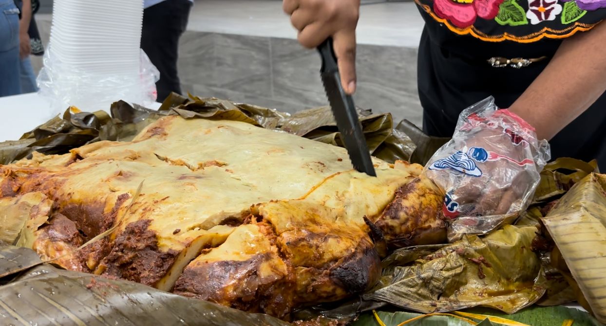 Tlapepecholi el tamal más grande del norte de Veracruz