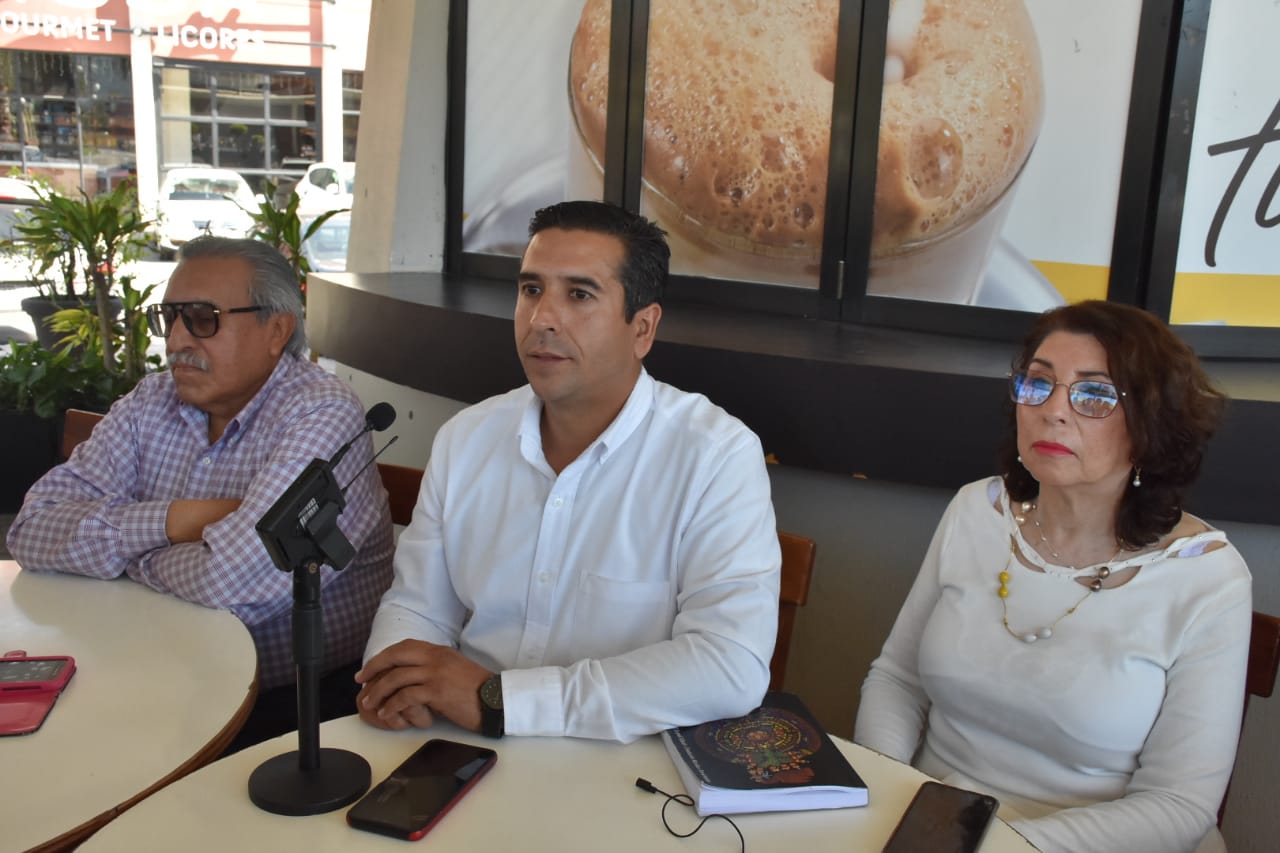 Empresario y analista político denunciará por abuso de autoridad al alcalde de Orizaba