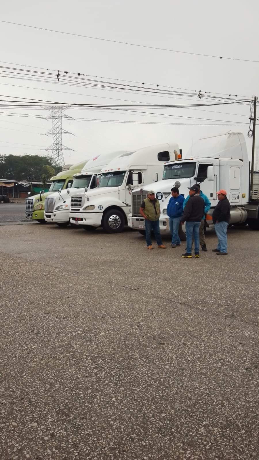 Transportistas desactivan paro tras acuerdo con la Secretaría de Gobernación