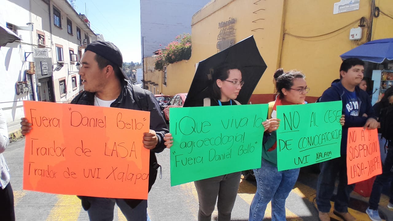 Estudiantes piden destitución de director de la UVI por desaparecer licenciatura de agroecología