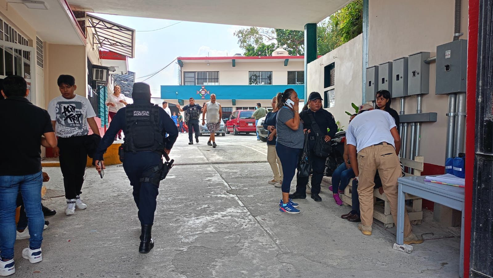 Sujetos desconocidos asaltan la Escuela de Bachilleres Papanteca