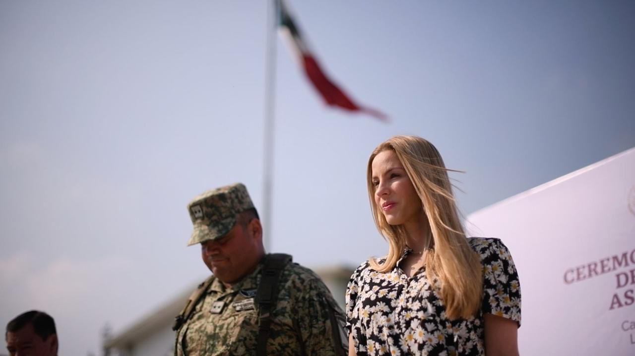 Asiste Paty Lobeira de Yunes a la ceremonia de clausura de los jóvenes del Servicio Militar Nacional Clase 2005