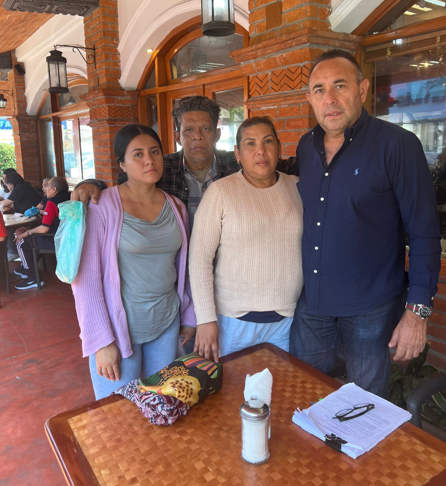 Fiscales retrasan dar personalidad jurídica al abogado de la familia de Brando por falta de sellos