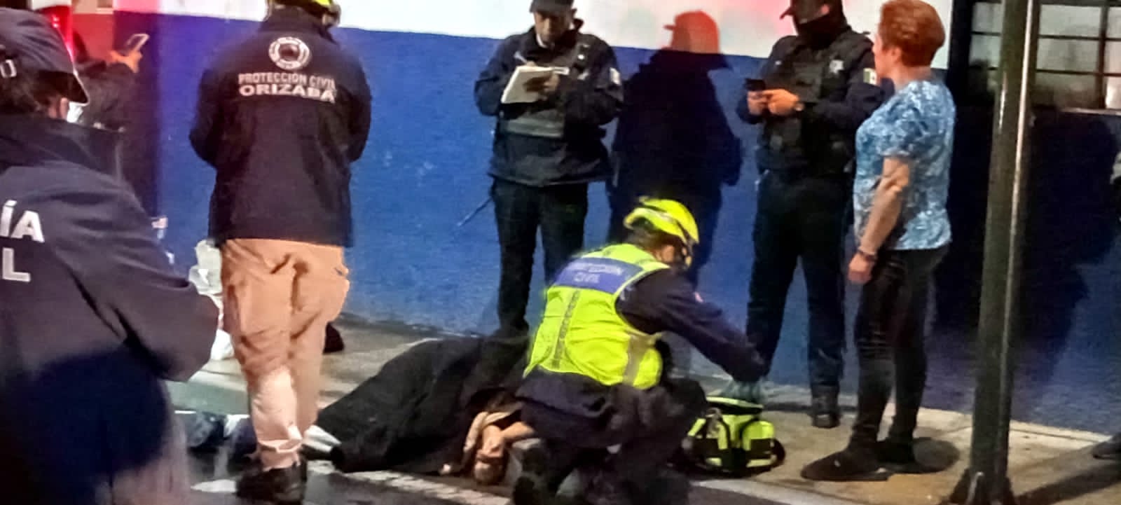 Grave hombre que cayó de la azotea de su casa en Orizaba