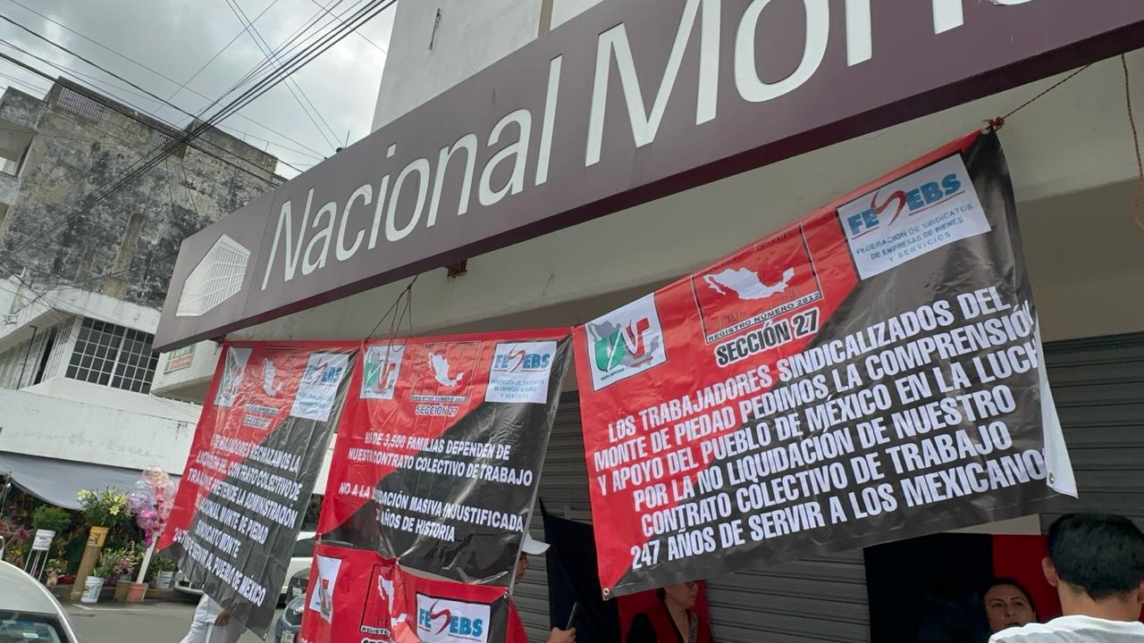 Estallan en huelga trabajadores de Monte del Piedad en Poza Rica