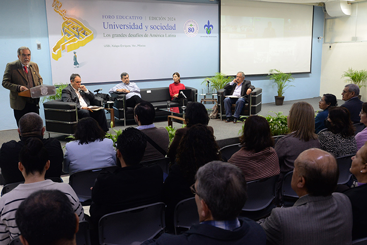 Expertos dialogaron sobre los retos de universidades latinoamericanas