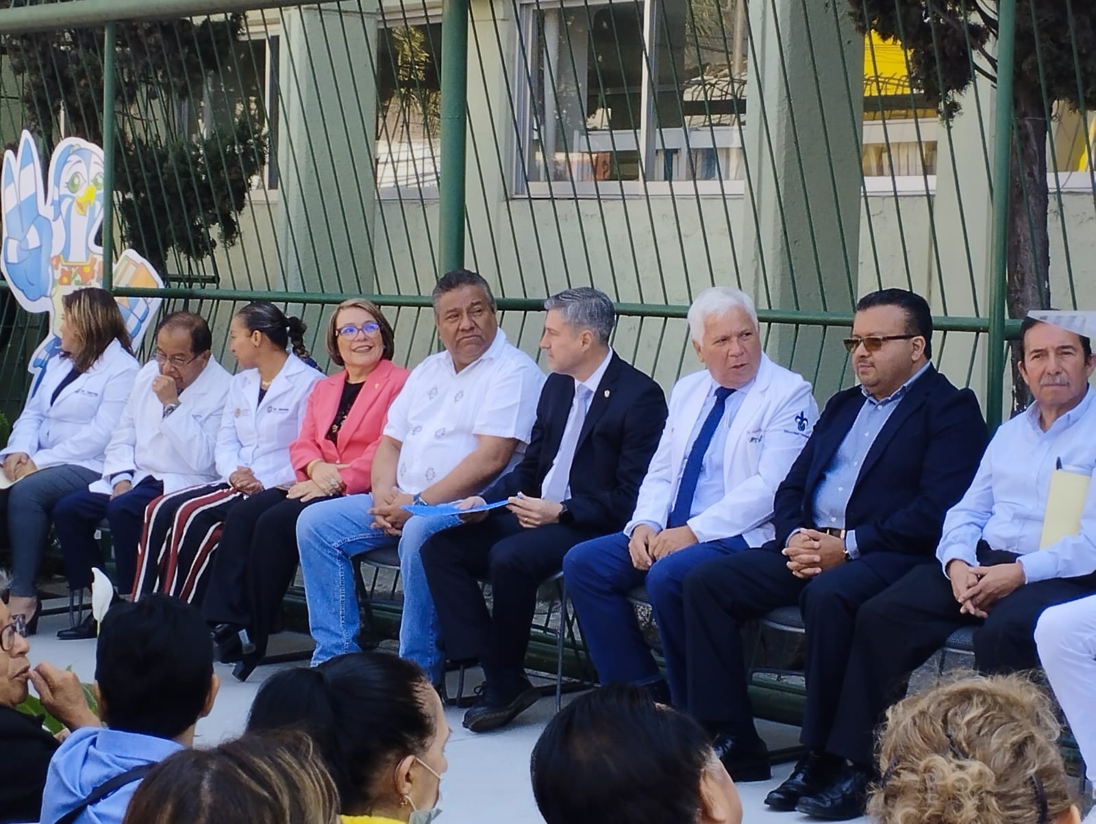 Conmemoran el 50 aniversario de la Facultad de Medicina de la UV