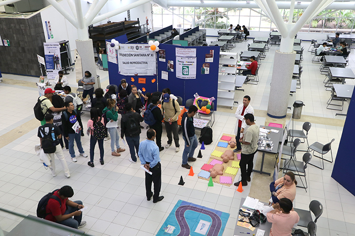 Estudiantes recibieron orientación para cuidar su salud reproductiva
