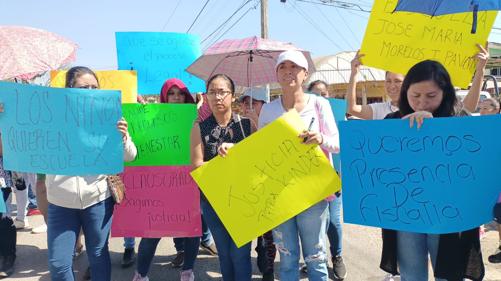 Padres de familia denuncian presunto desfalco de recursos federales en kinder de Monte Blanco