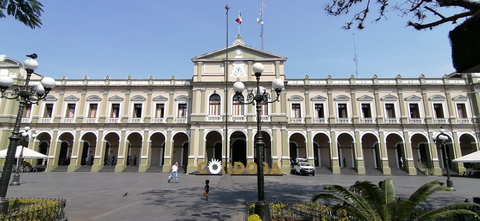 Ayuntamiento de Córdoba simuló licitación en contrato de alumbrado público