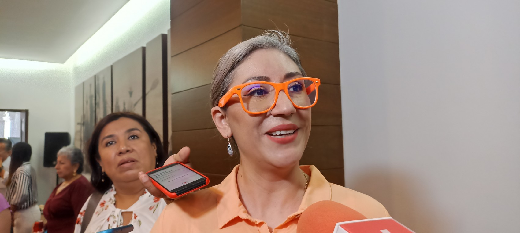 Boca del Río, primer municipio en adherirse al proyecto “Transparencia Naranja” para erradicar la violencia