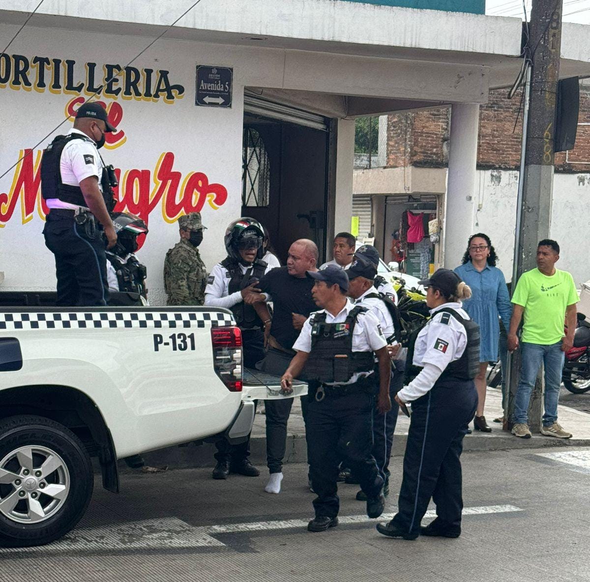 Detienen a sujeto que agredió a preventivo que revisaba a un motociclista