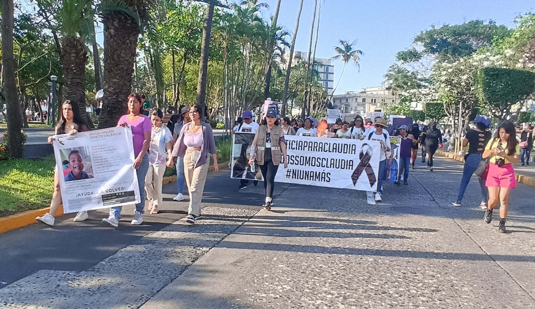 Encabezan madres buscadores y familiares de víctimas de feminicidio la marcha del #8M en Veracruz