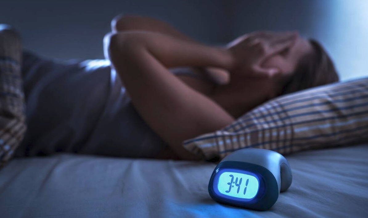 Insomnio sin atender afecta salud y desempeño