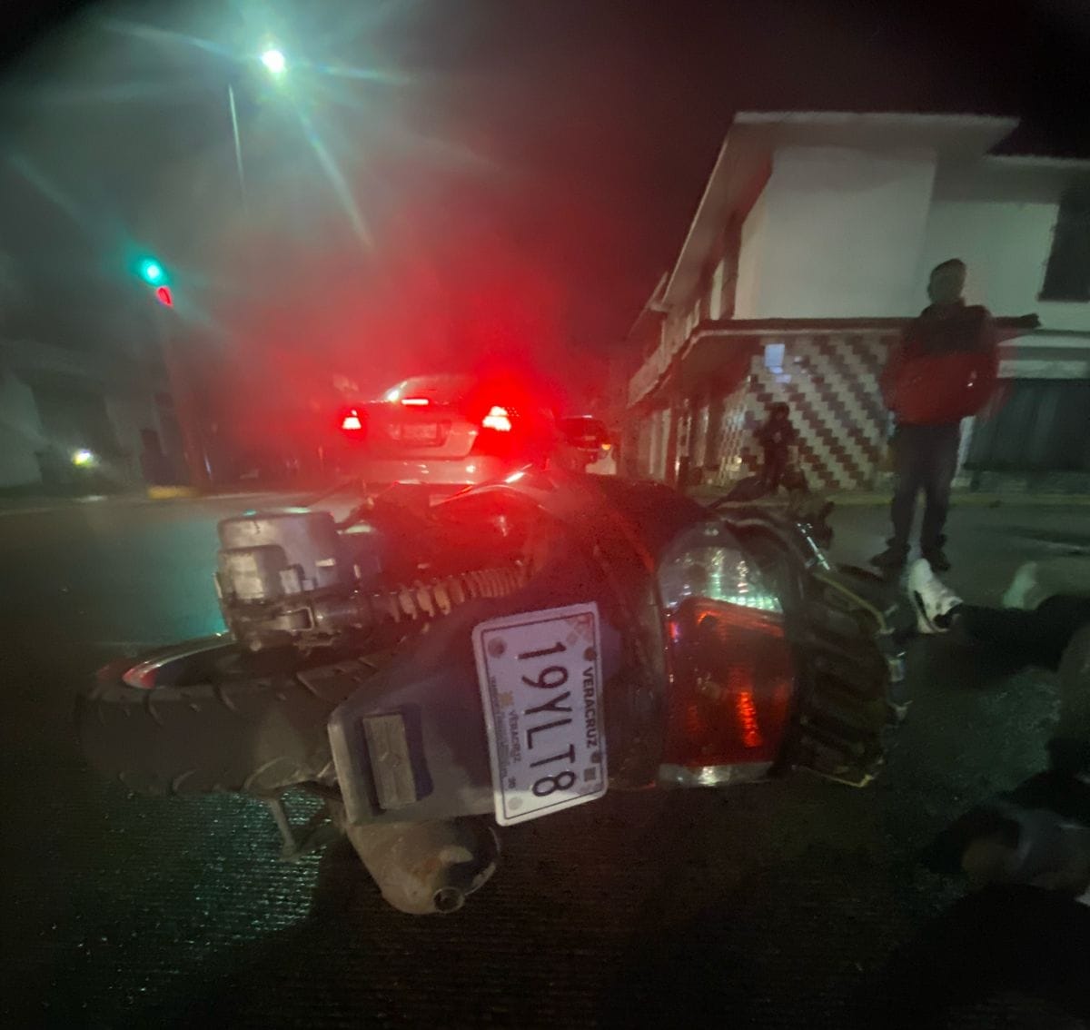 Dos lesionados al chocar par de motociclistas en Camino Nacional de Río Blanco