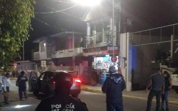 Identifican a hombre asesinado en Cuitláhuac cuando viajaba con su esposa e hija