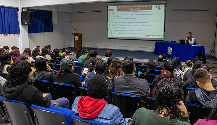Barrera lingüística impide acceso a servicios de salud: activista