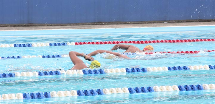 UV busca favorecer práctica del deporte en su comunidad