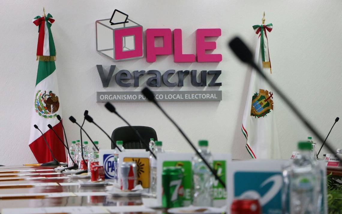 Oposición y Morena alistan batería de denuncias por actos anticipados de campaña en Veracruz