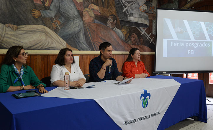 Facultad de Estadística e Informática realizó Feria de Posgrados
