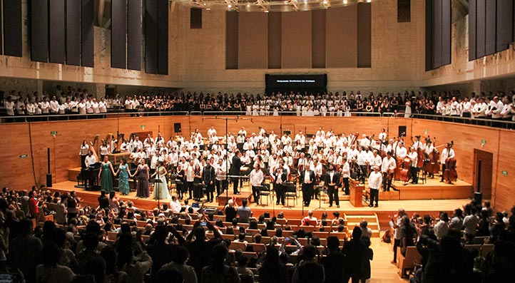 OSX interpretó Sinfonía 8 de Mahler para celebrar 80 aniversario de la UV