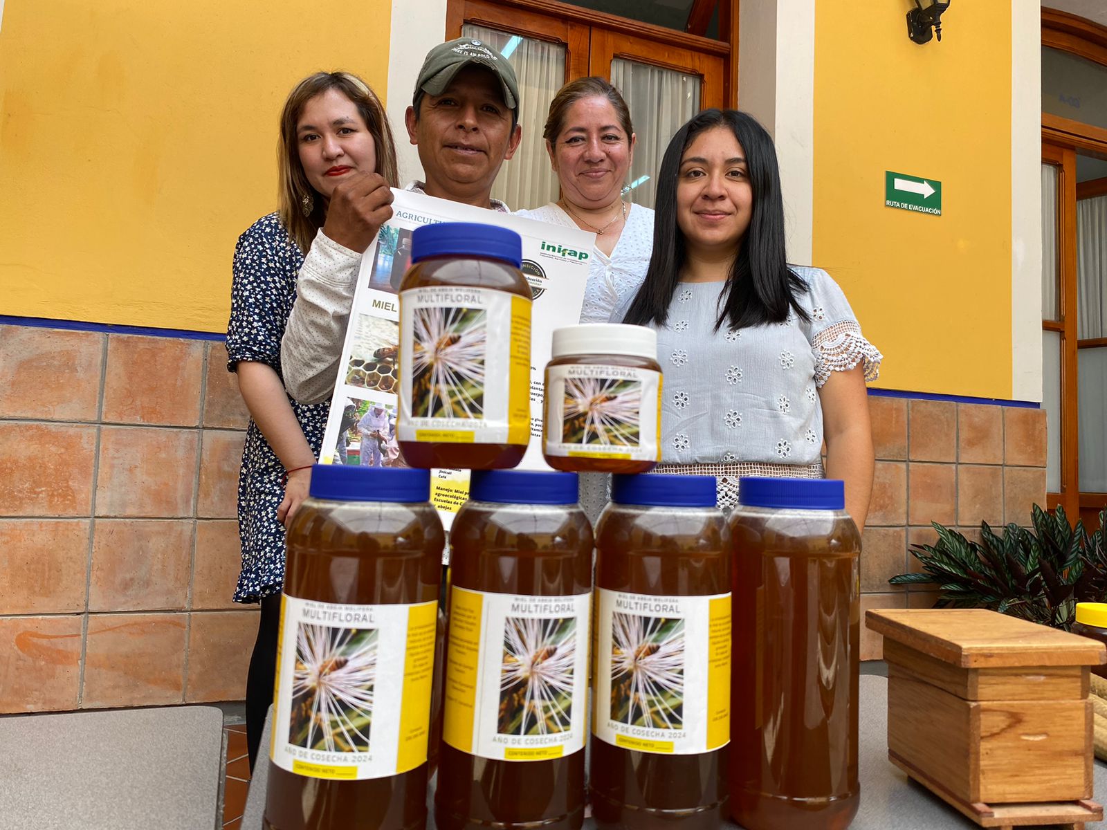Tala y uso de herbicidas provocan mortandad de abejas: Productores