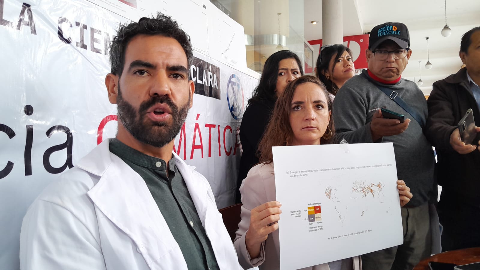 Trasnacionales acaparan más del 70 % del agua para uso y consumo humano: Investigadores
