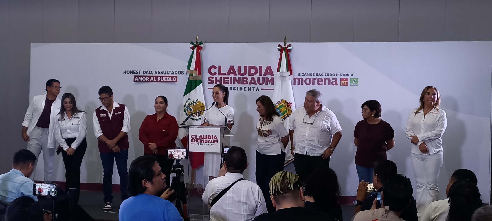 Sheinbaum proyecta construir un polo del Bienestar en Tuxpan
