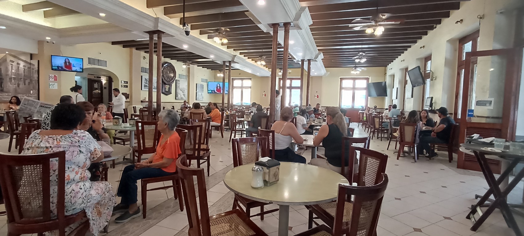 Restauranteros estiman repunte del 100% en ventas por el Día de la Madre