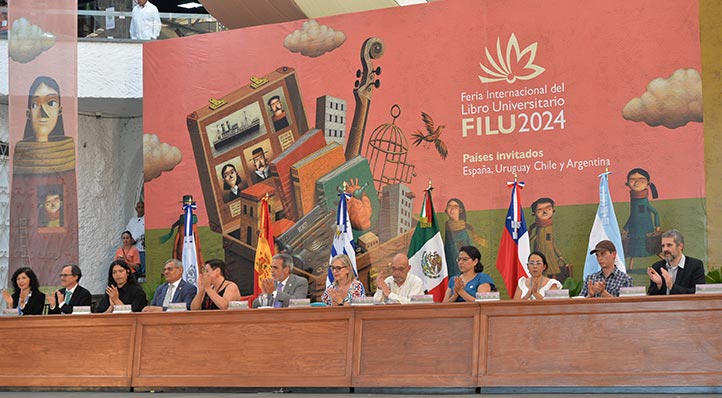 Con la FILU, UV refrenda su compromiso con la lectura
