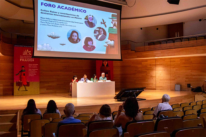Exiliados enriquecieron el quehacer universitario: ponentes