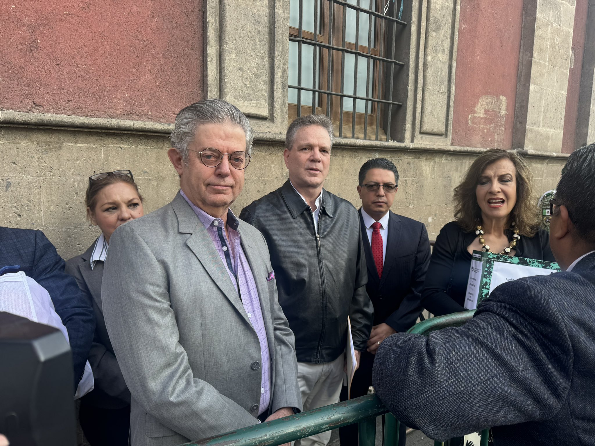 Castagné rechaza estar relacionado con la construcción de la Torre Centro de Veracruz