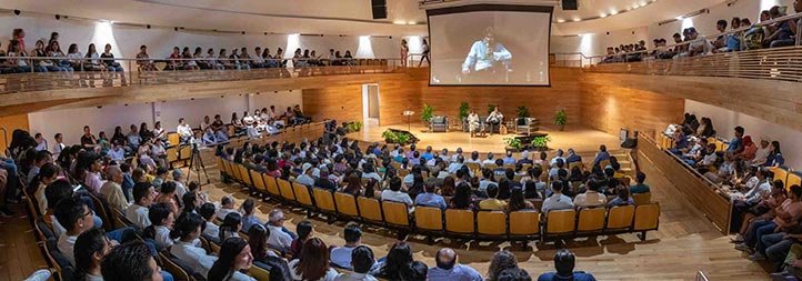 Defender la universidad pública es proteger la democracia: Rector