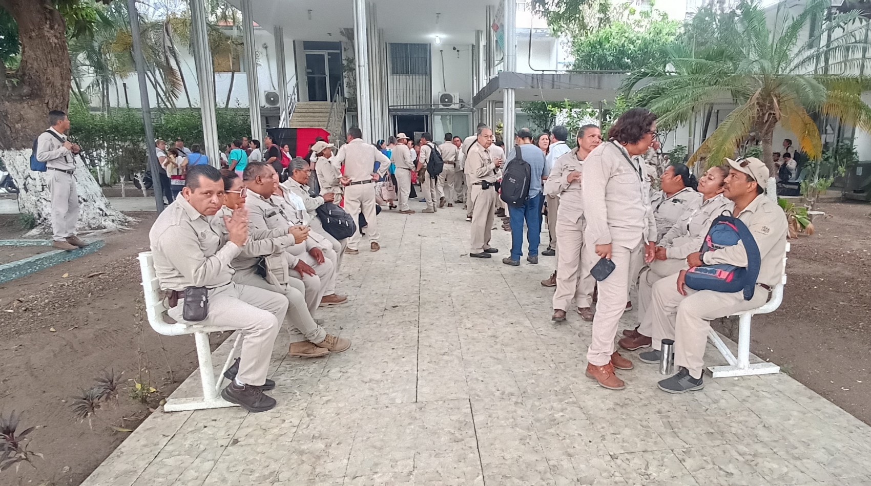 Levantan paro trabajadores sindicalizados en la Jurisdicción Sanitaria número VIII de Veracruz