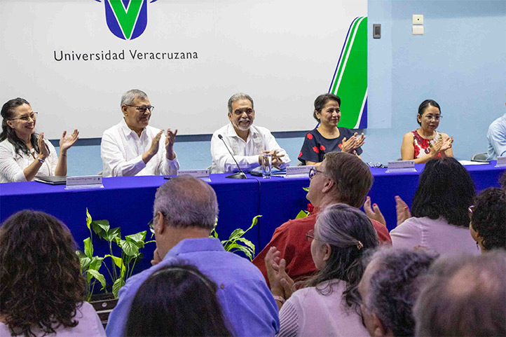 UV honra a Ruy Pérez Tamayo y a mujeres científicas