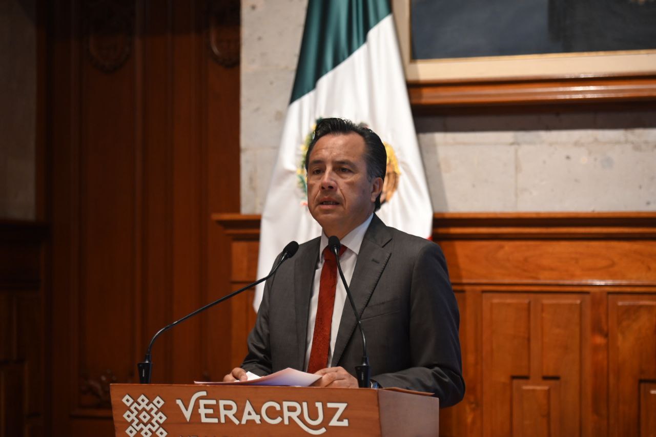 Cuitláhuac niega empresas fantasma durante su gobierno